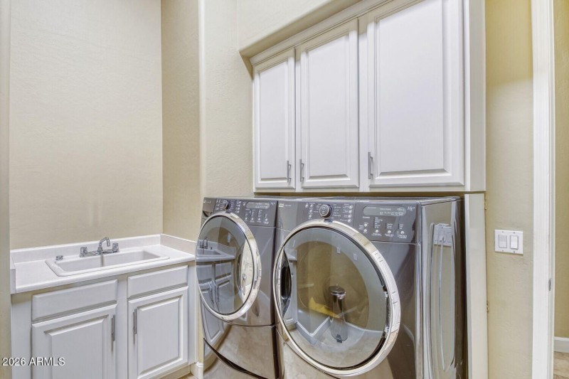 Large Laundry Room