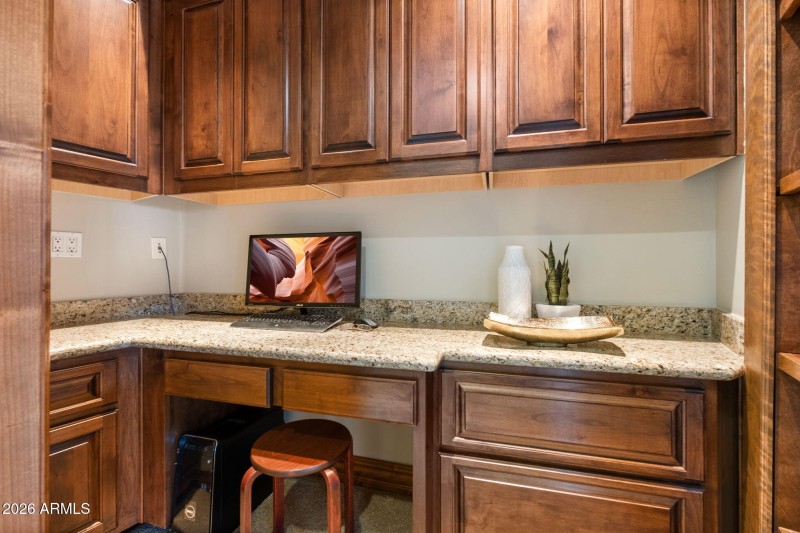 Primary Bedroom (Workspace)