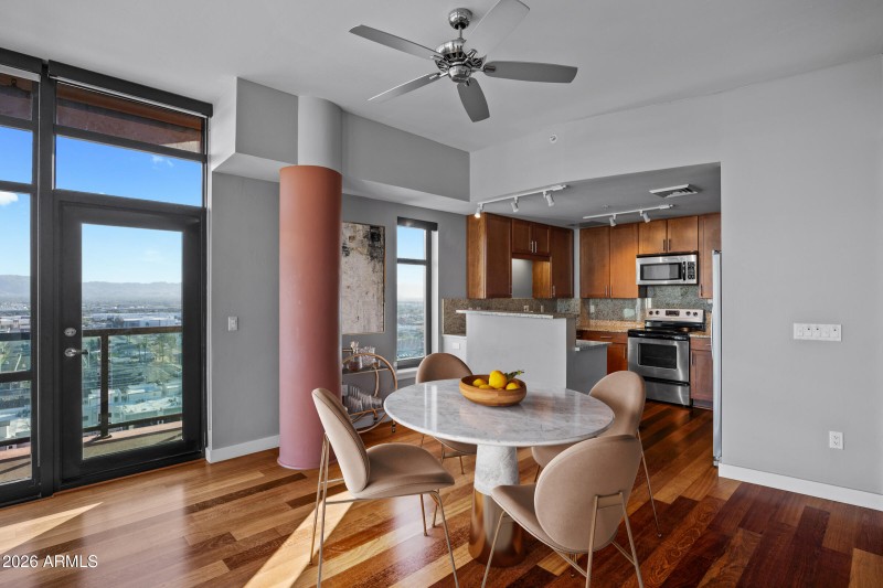 310 S 4th St unit 1710-11_VS