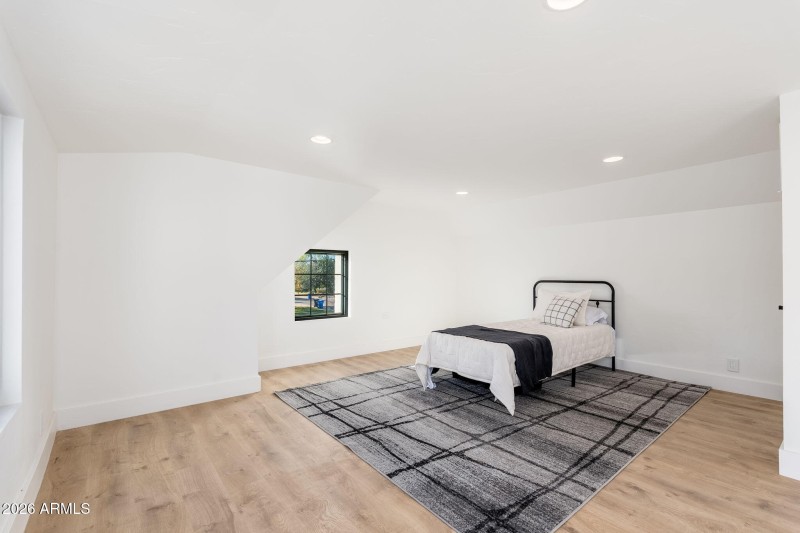 3401 N 25th St, 01-20 - 20