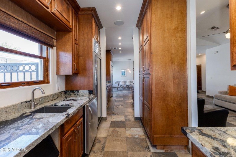 2517 North 8th St-14