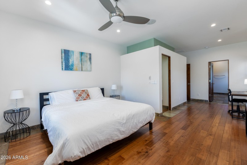 2517 North 8th St-24