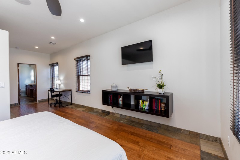 2517 North 8th St-25