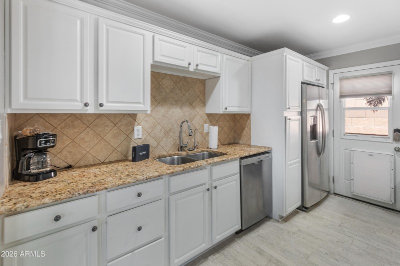 8301 E Monterosa St-24