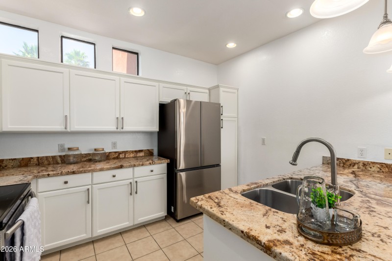 4bb5363e35f32a8d0d27b760e9aee71a