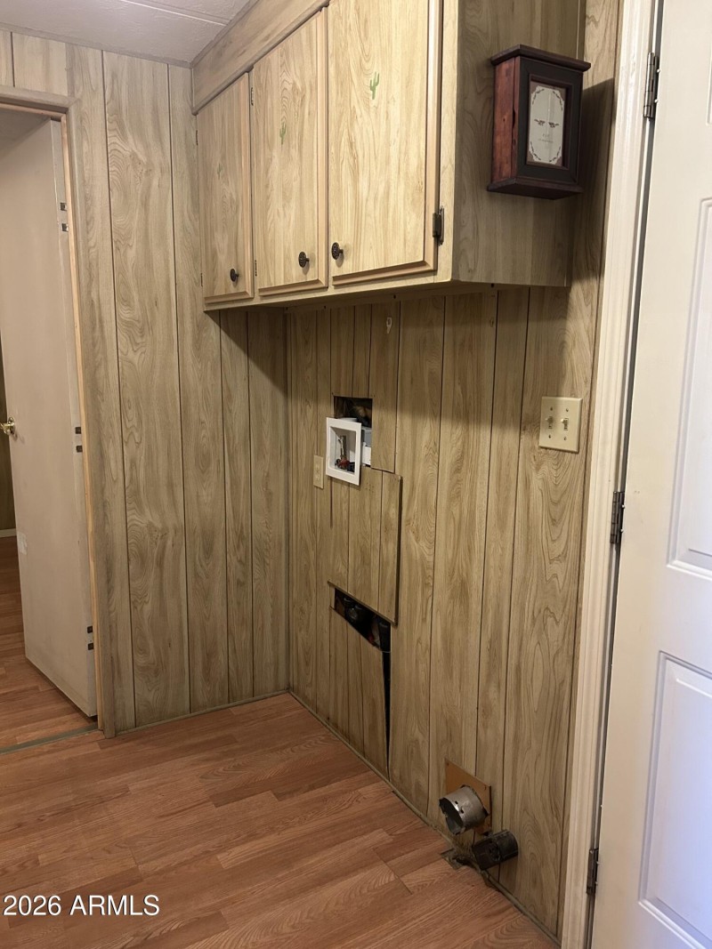 E300B3ED-E1A5-4CAF-B5DF-1D22D65E6F8E