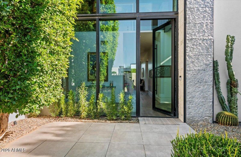 03-6982 E Joshua Tree Ln 58