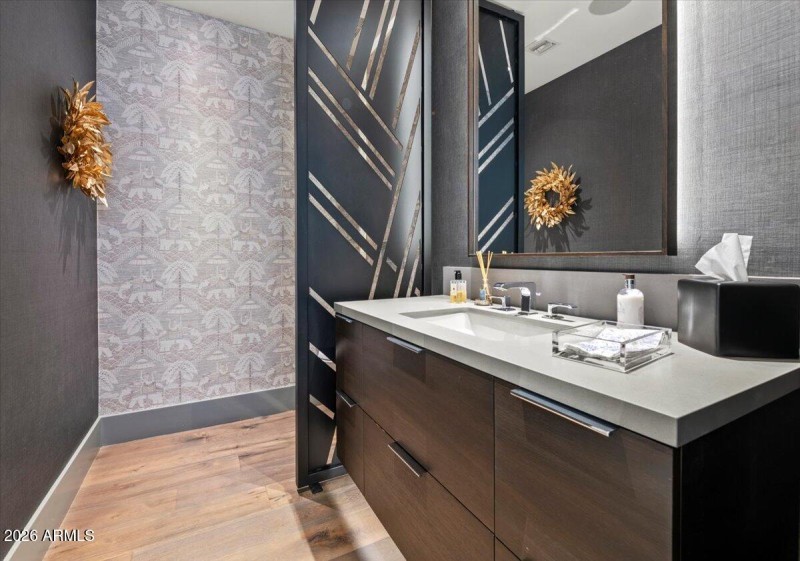 08-6982 E Joshua Tree Ln 04