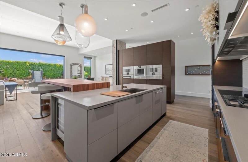 21-6982 E Joshua Tree Ln 17