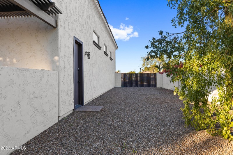 2923 E Fruitvale Ave-97