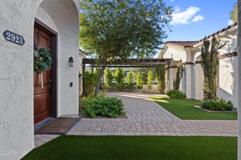 2923 E Fruitvale Ave-11