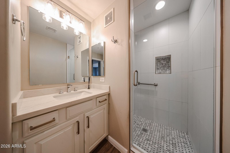 1253 Guest Bath