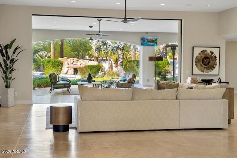 Livingroom overlooking yard copy