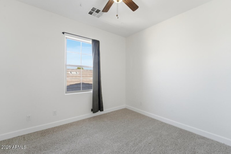 15391 W Dreyfus St-50