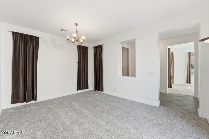 15391 W Dreyfus St-16