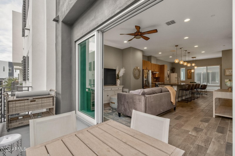 43_1717_E_Morten_Ave_Unit_3843_mls