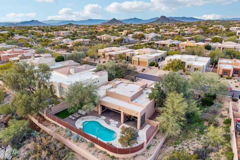 62-web-or-mls-E Mark Ln-S2301-062