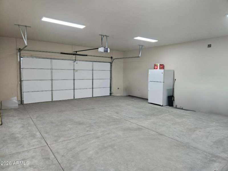 21542 W GALVIN Garage