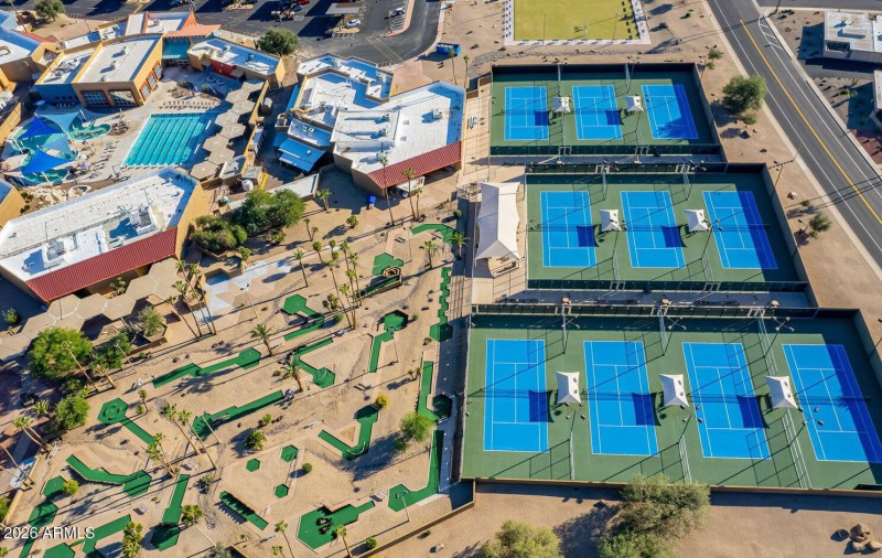 COMMUNITY PICKLEBALL