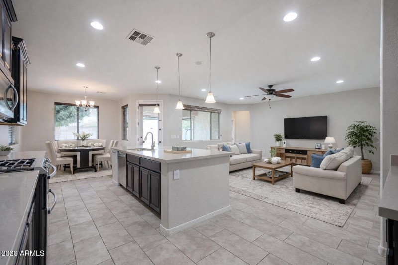 18248 W Montecito living areas