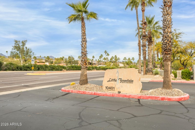 Little Fountain Resort Entrance