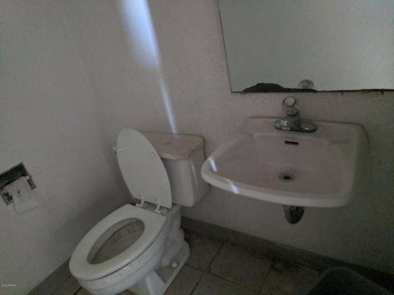 Warehouse 2nd bathroom