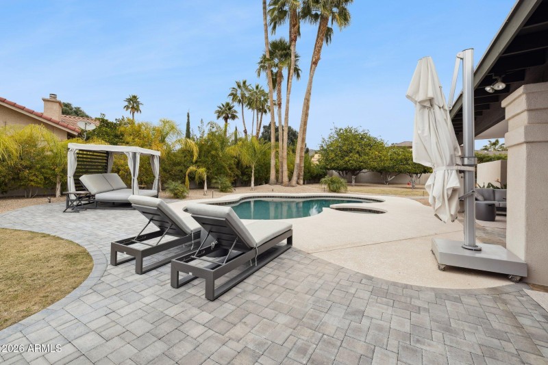 47-web-or-mls-10636-e-desert-cove-ave