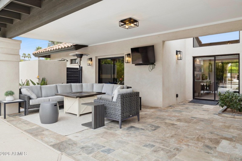 50-web-or-mls-10636-e-desert-cove-ave