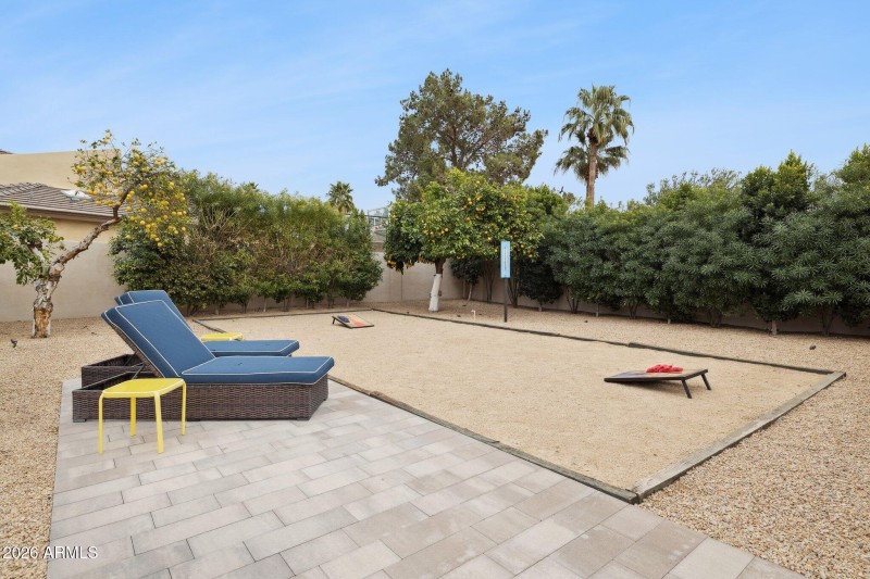 53-web-or-mls-10636-e-desert-cove-ave