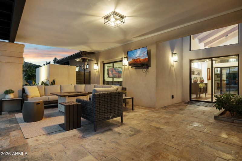 67-web-or-mls-10636-e-desert-cove-ave