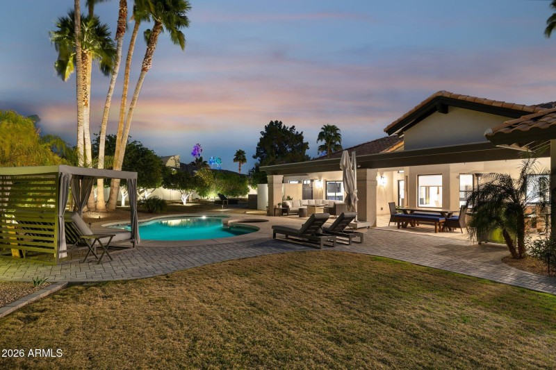 79-web-or-mls-10636-e-desert-cove-ave