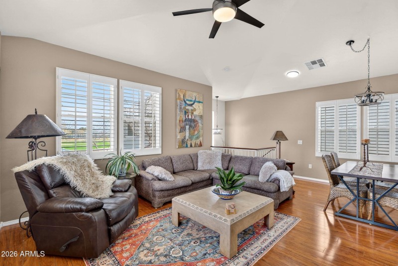 11-web-or-mls-30- E Neville Ave