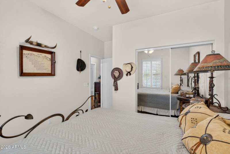 35-web-or-mls-45- E Neville Ave