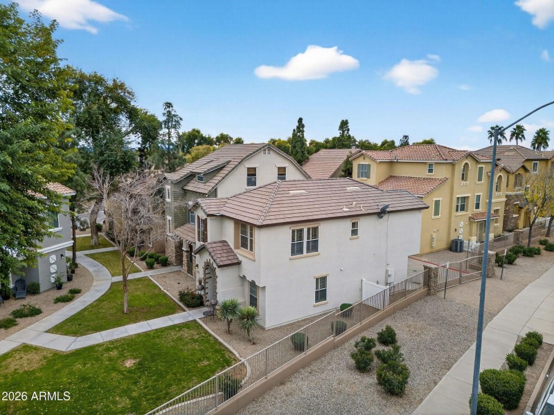 44-web-or-mls-1000018665