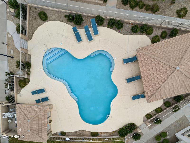 50-web-or-mls-10- E Neville Ave