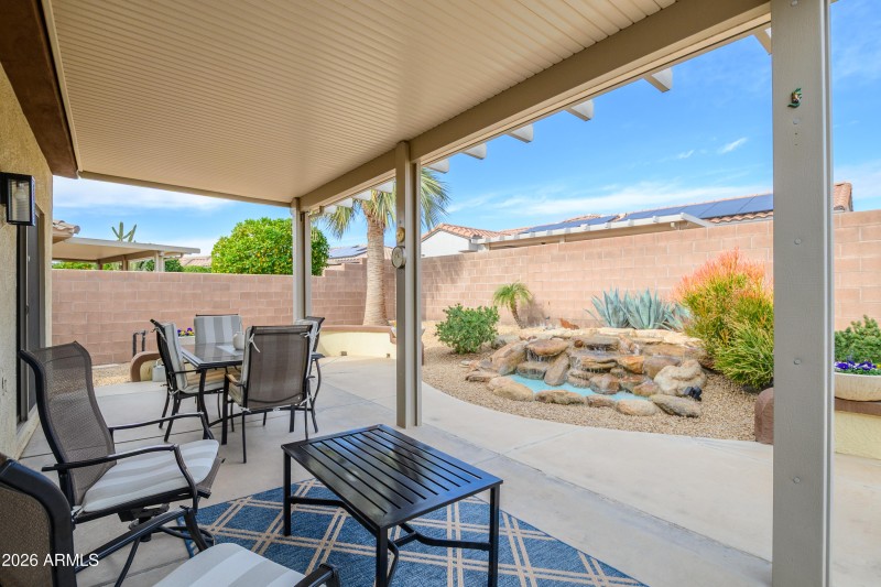 Block WWall Privacy Fence