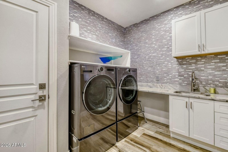 33 Laundry Room