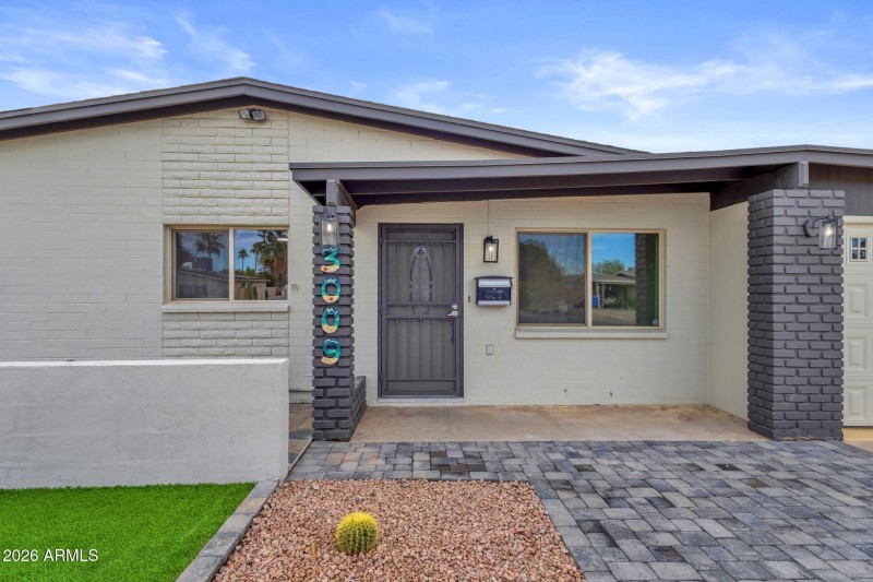 5-web-or-mls-3009-e-corrine-dr