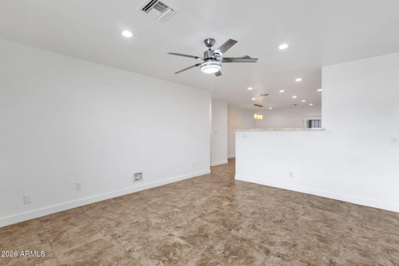 8-web-or-mls-3009-e-corrine-dr