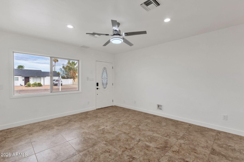 7-web-or-mls-3009-e-corrine-dr