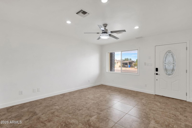 6-web-or-mls-3009-e-corrine-dr