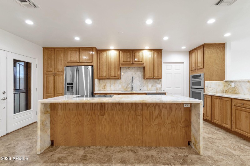 15-web-or-mls-3009-e-corrine-dr