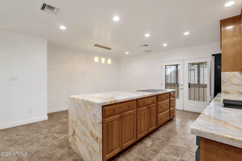 14-web-or-mls-3009-e-corrine-dr