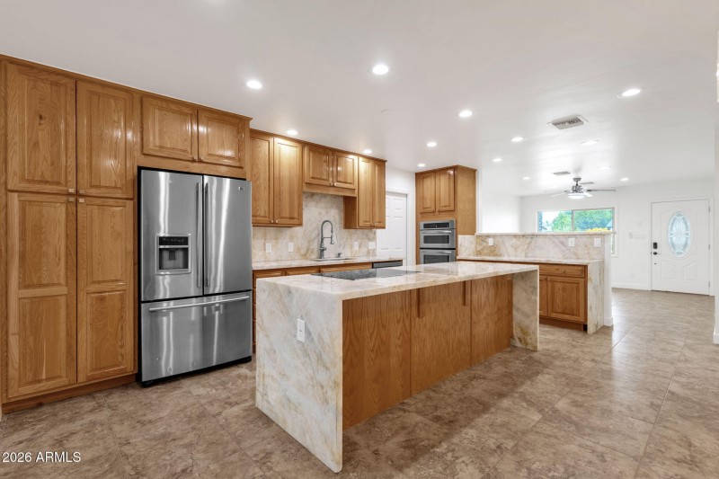 12-web-or-mls-3009-e-corrine-dr