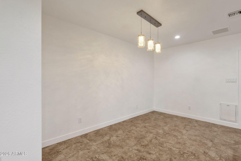 11-web-or-mls-3009-e-corrine-dr