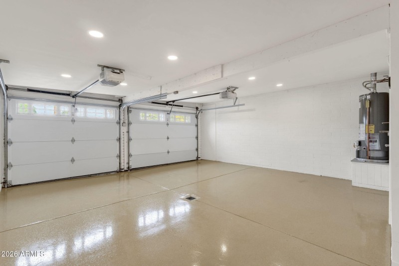 30-web-or-mls-3009-e-corrine-dr