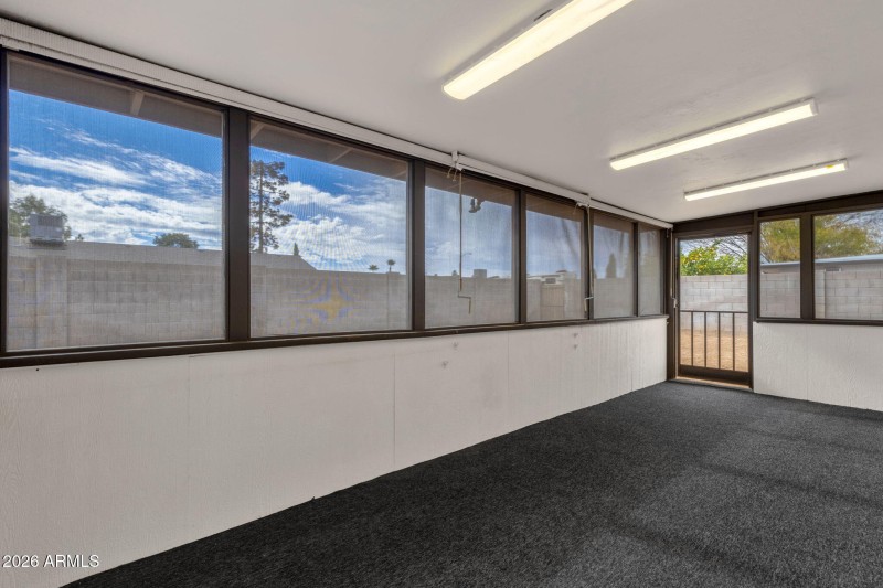 33-web-or-mls-3009-e-corrine-dr