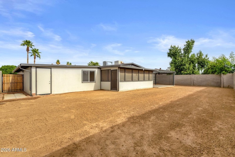 36-web-or-mls-3009-e-corrine-dr