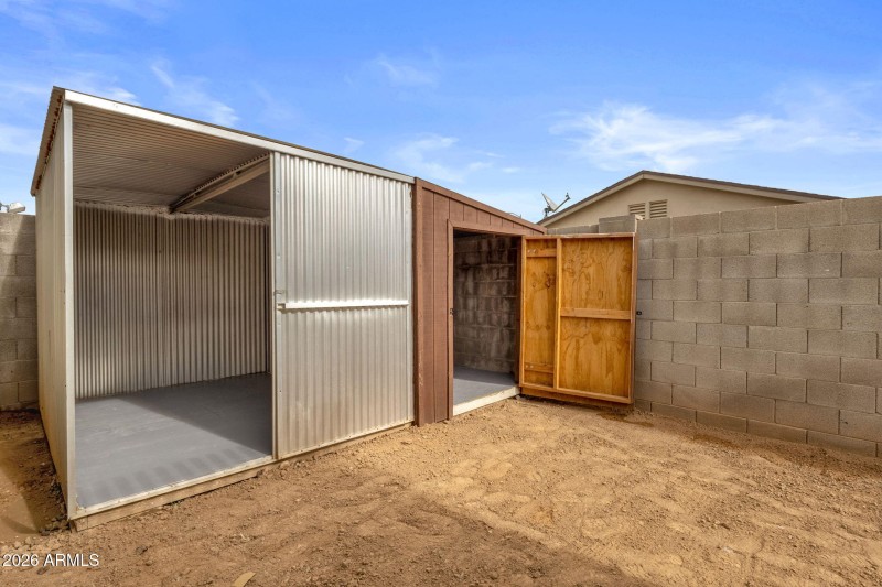 42-web-or-mls-3009-e-corrine-dr