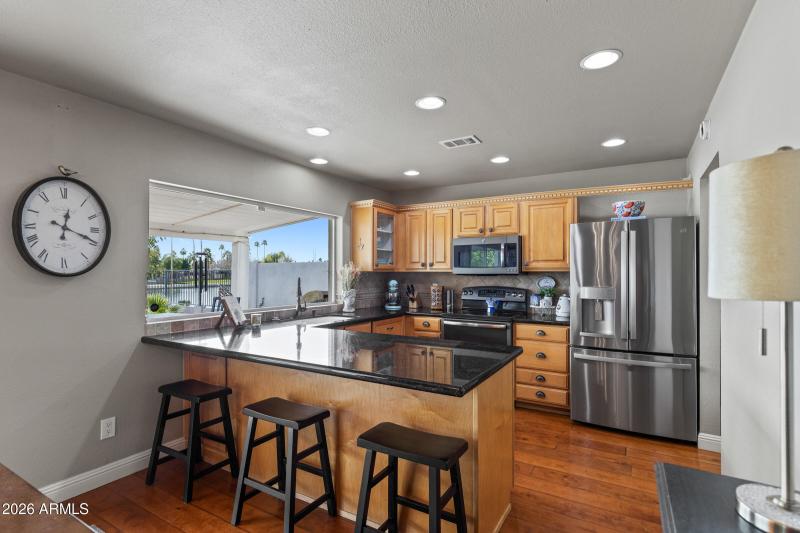 2235 W Isabella Ave-19